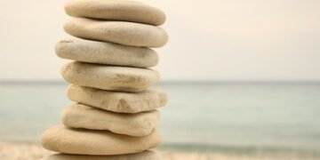 Constructing a Value-Efficient ELK Stack for Centralized Logging