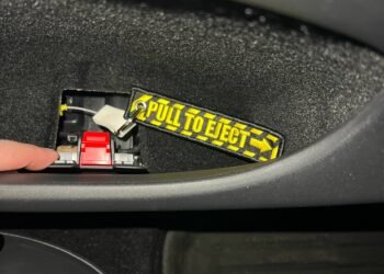 Tesla homeowners set up DIY rip cords to keep away from being trapped behind all-electric doorways