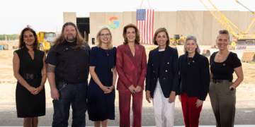 Google publicizes new $7 billion funding in Iowa