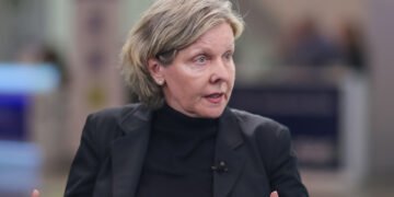 Restoring Belief in AI By means of Governance