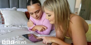 Instagram and Fb-owner Meta notifies Australian teenagers of accounts shutdown