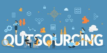 Outsourcing vs Outstaffing: Execs and Cons