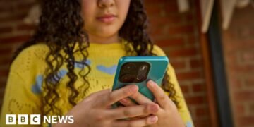 UK to seek the advice of on social media ban for underneath 16s