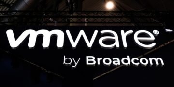 Most VMware customers nonetheless "actively lowering their VMware footprint," survey finds