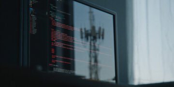 China-Linked UNC3886 Targets Singapore Telecom Sector in Cyber Espionage Marketing campaign