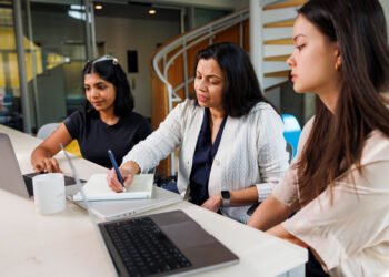 Enabling privacy-preserving AI coaching on on a regular basis gadgets | MIT Information