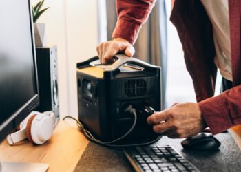 Is It Secure To Use Your PC With out A UPS?