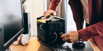 Is It Secure To Use Your PC With out A UPS?