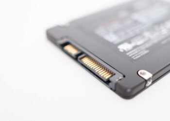 Web sites have a brand new solution to spy on guests: Analyzing their SSD exercise