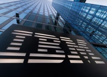 Ex-Menace Intel Exec Accuses IBM and AT&T of Hiding Hacks