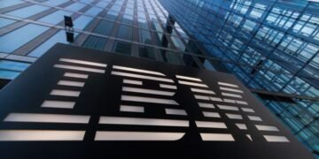 Ex-Menace Intel Exec Accuses IBM and AT&T of Hiding Hacks