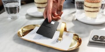 Samsung unveils Galaxy Card to tackle Apple’s bank card