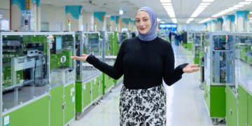 This is The place Samsung Makes and Exams Its Galaxy Telephones Earlier than Transport Them to You