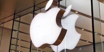iPhone 20 Professional and Professional Max Would possibly Get Greater Screens in 2027