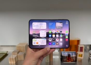The iPhone Duo Isn’t the Pocket iPad… or Is It?